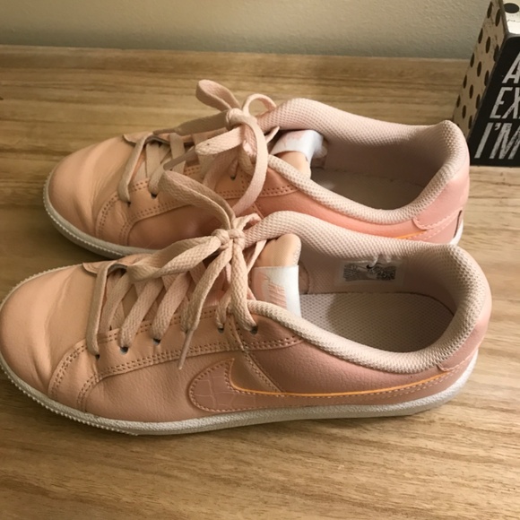 Women’s Nike Sneakers - Picture 2 of 3